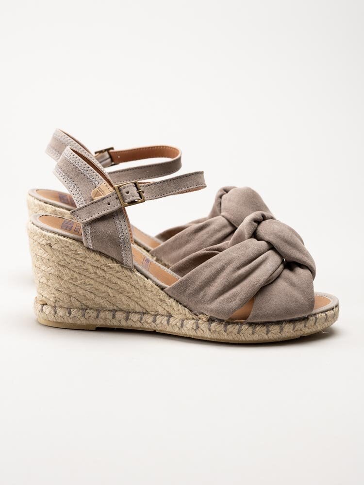 Verbenas - Dune Bambú - Beige kilklackade sandaletter i mocka