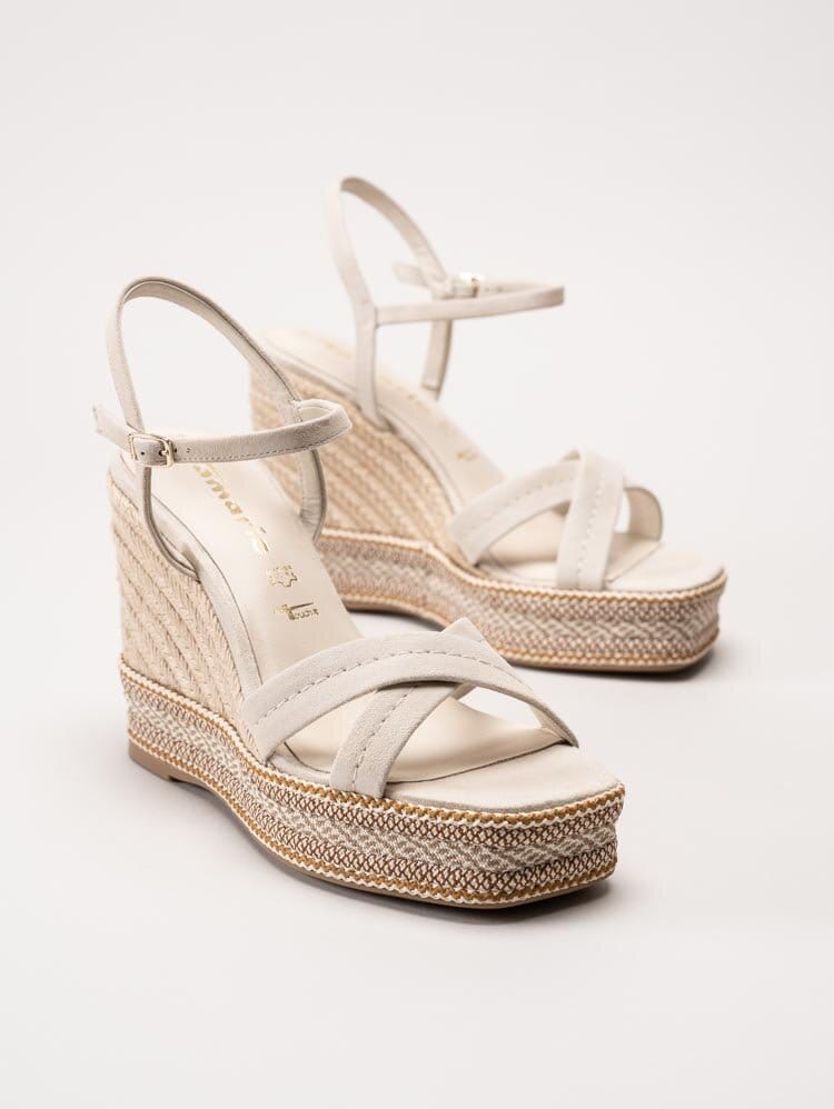 Tamaris - Beige kilklackade sandaletter i mocka