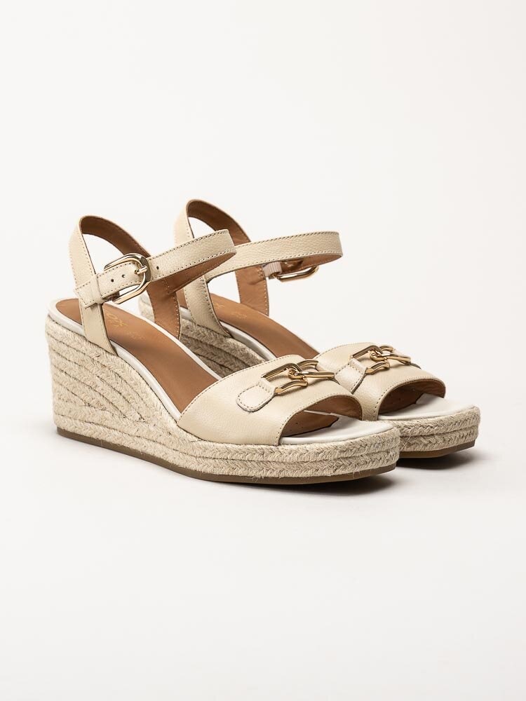 Geox - D Panarea C - Beige kilklackade sandaletter i skinn