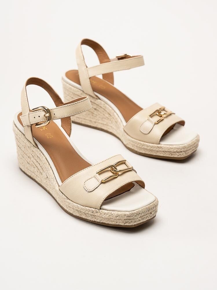 Geox - D Panarea C - Beige kilklackade sandaletter i skinn