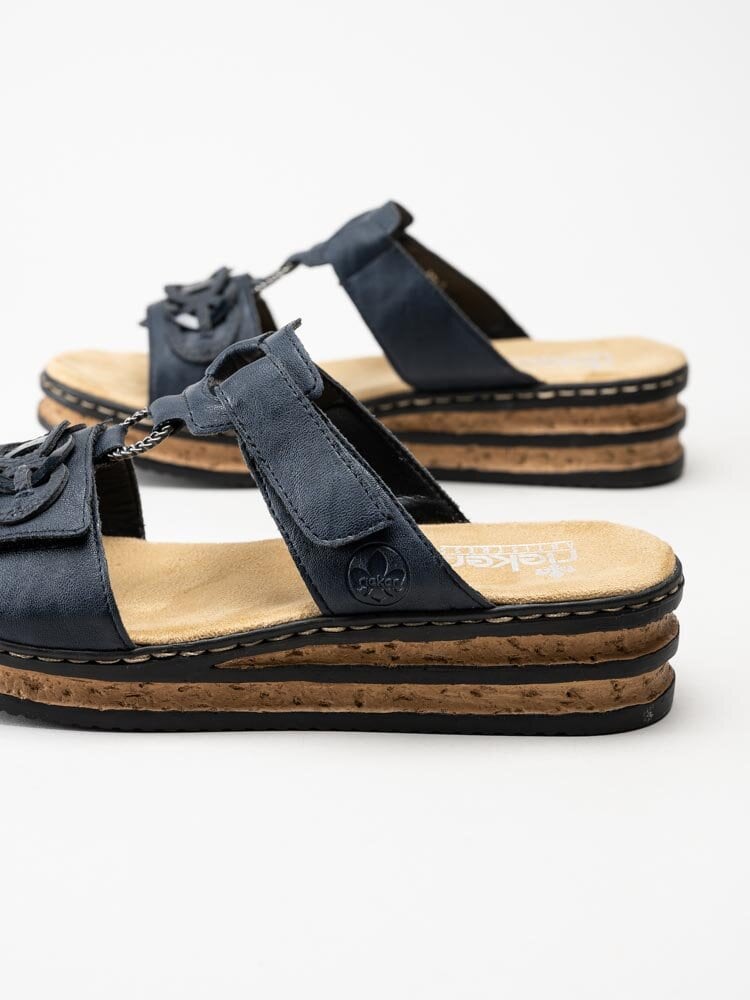 Rieker - Mörkblå kilklackade slip in sandaler