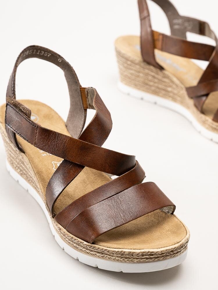 Rieker - Bruna kilklackade sandaletter i skinn
