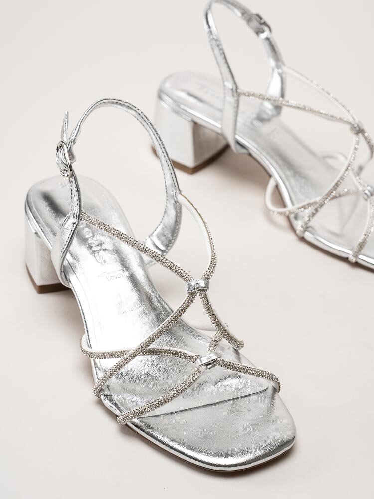 Tamaris - Silvermetallic sandaletter med glitterremmar