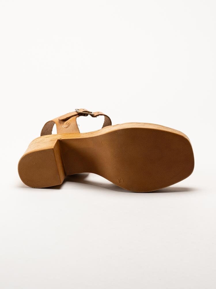 Effortless - Ljusbruna skinnsandaletter med klack