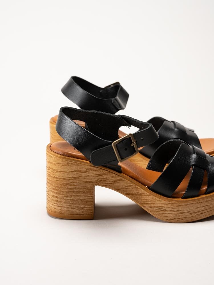 Effortless - Svarta skinnsandaletter med klack