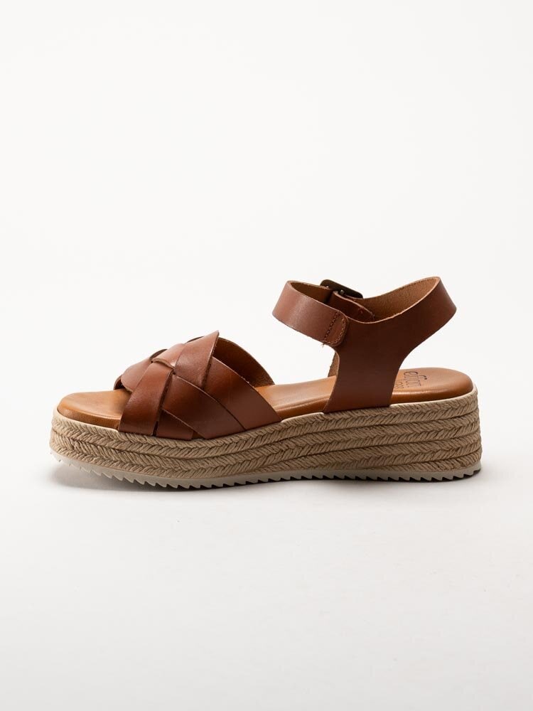 Effortless - Bruna kilklackade sandaletter i skinn