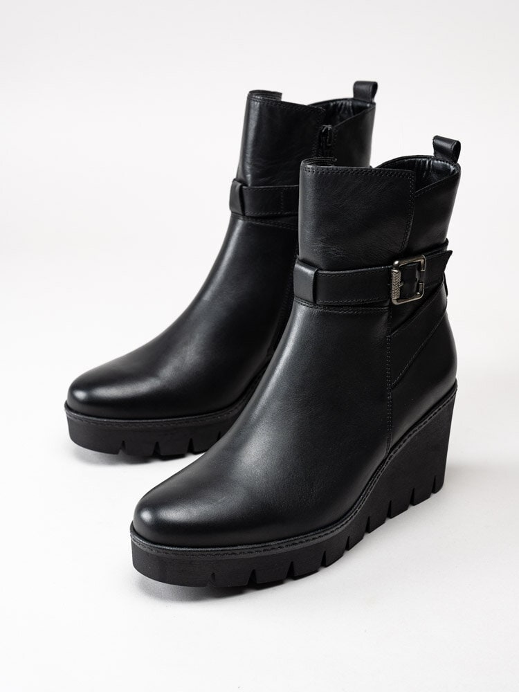 Gabor - Svarta kilklackade boots med spänne