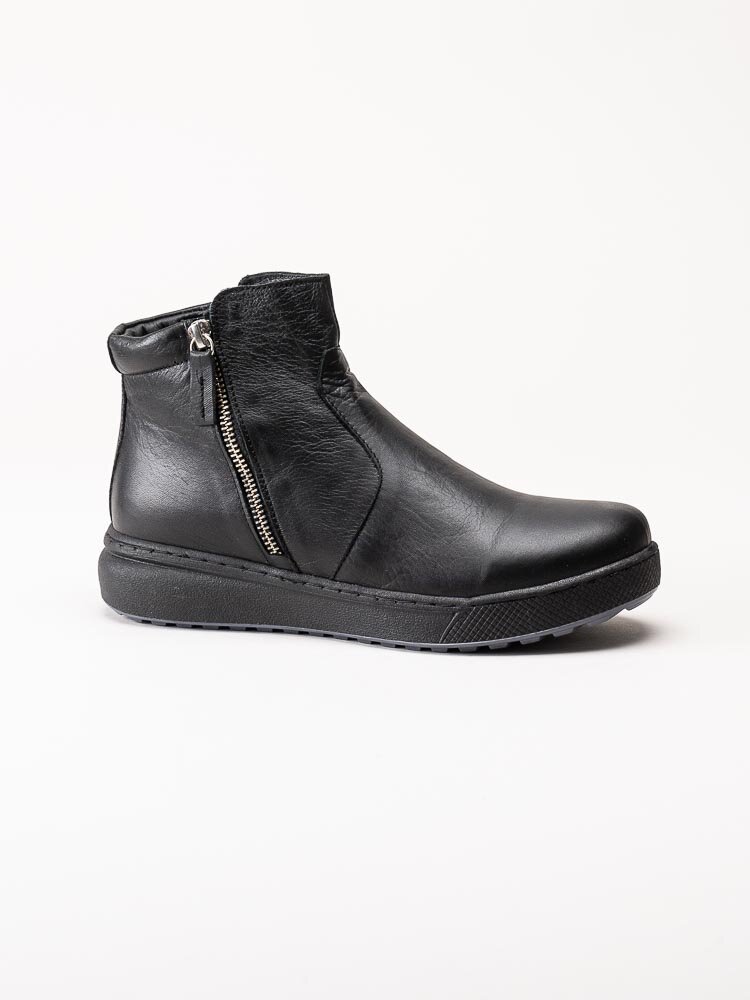 Charlotte of Sweden - Svarta boots i skinn