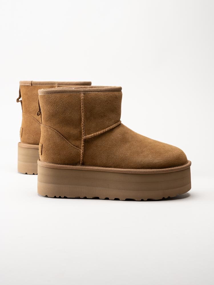 UGG - W Classic Mini Platform - Ljusbruna platåboots i mocka