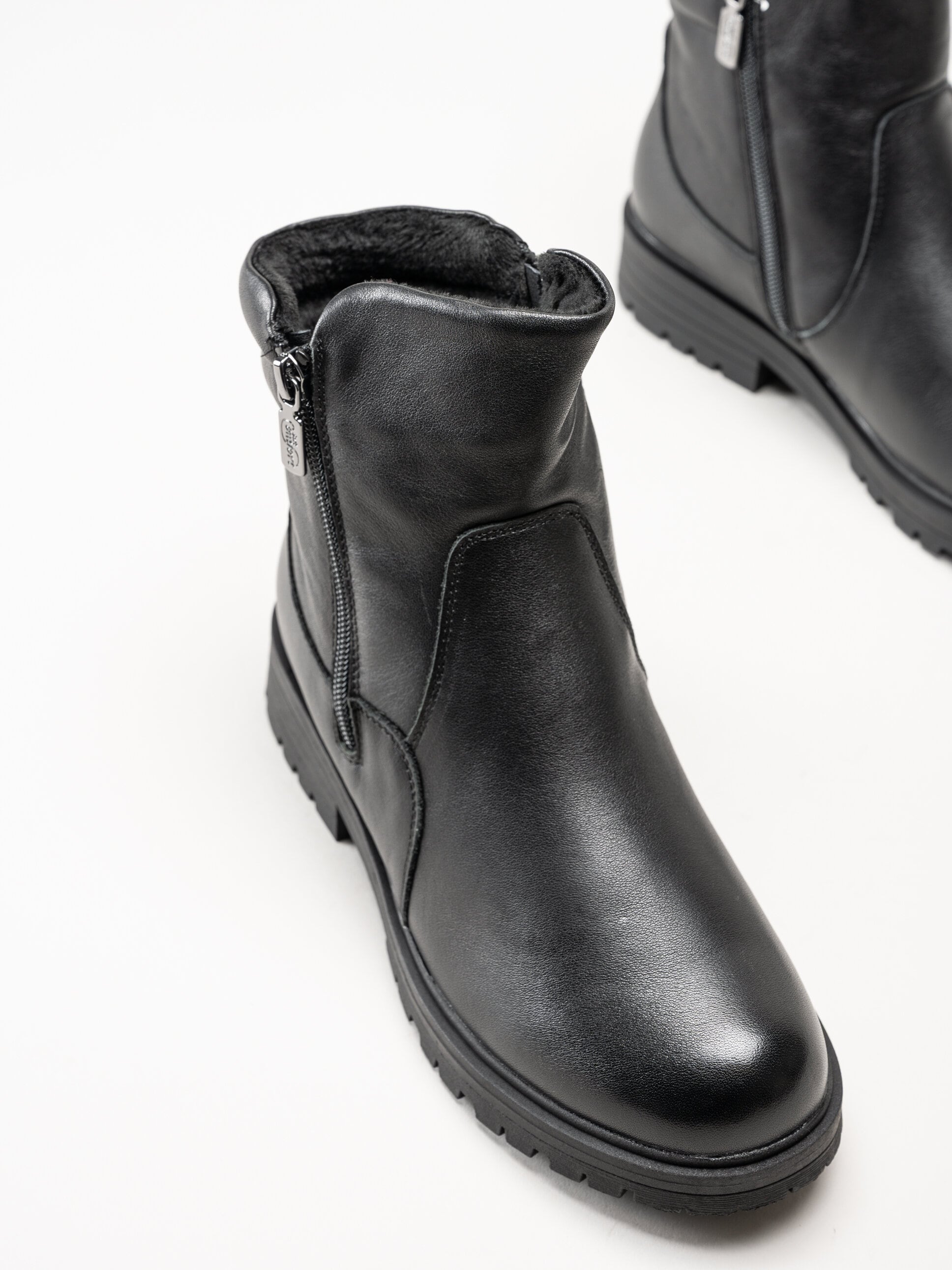 Soft Comfort - Sunberry brodd - Svarta broddkängor i skinn