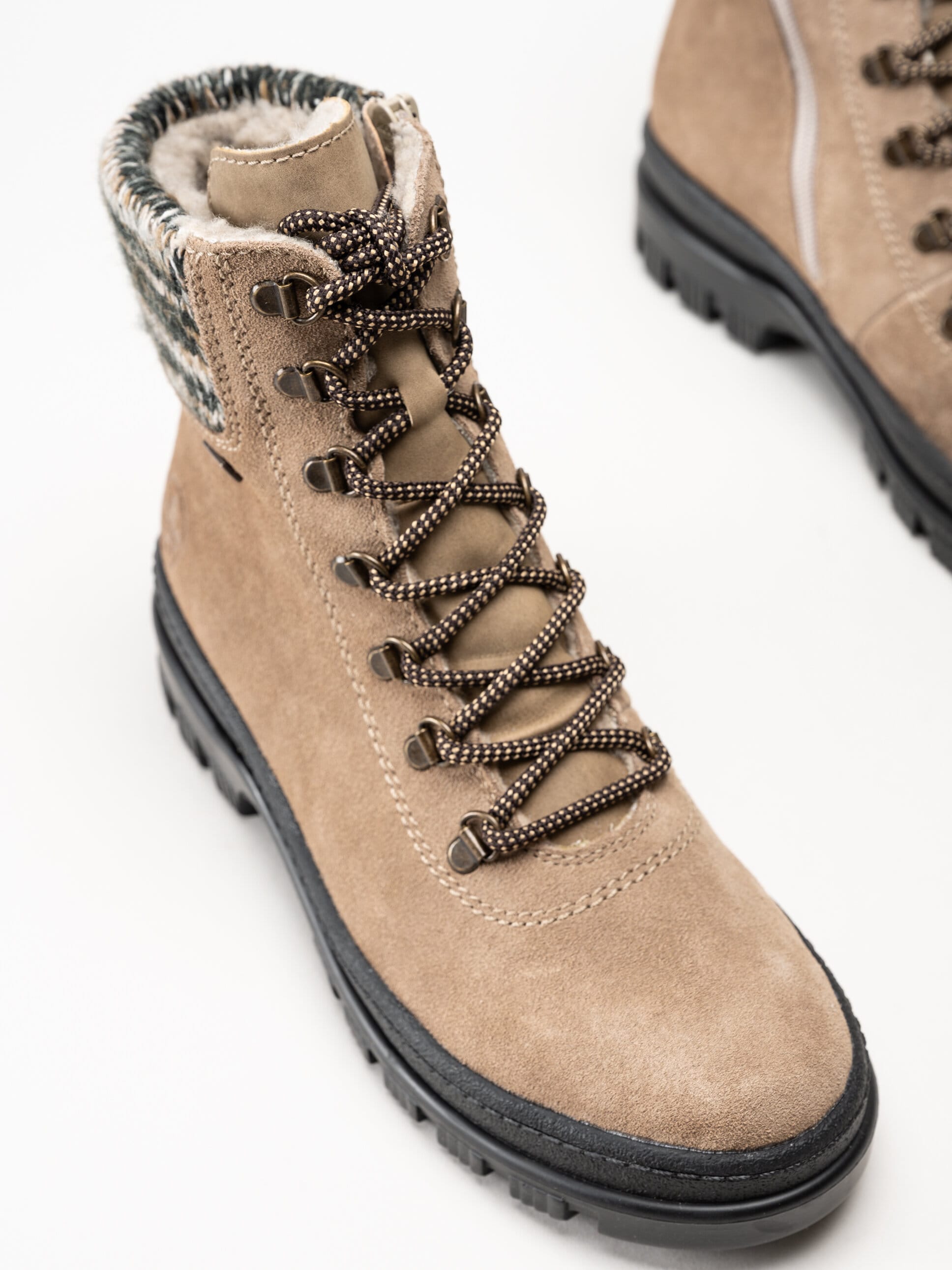 Rieker - Beige broddkängor i mocka