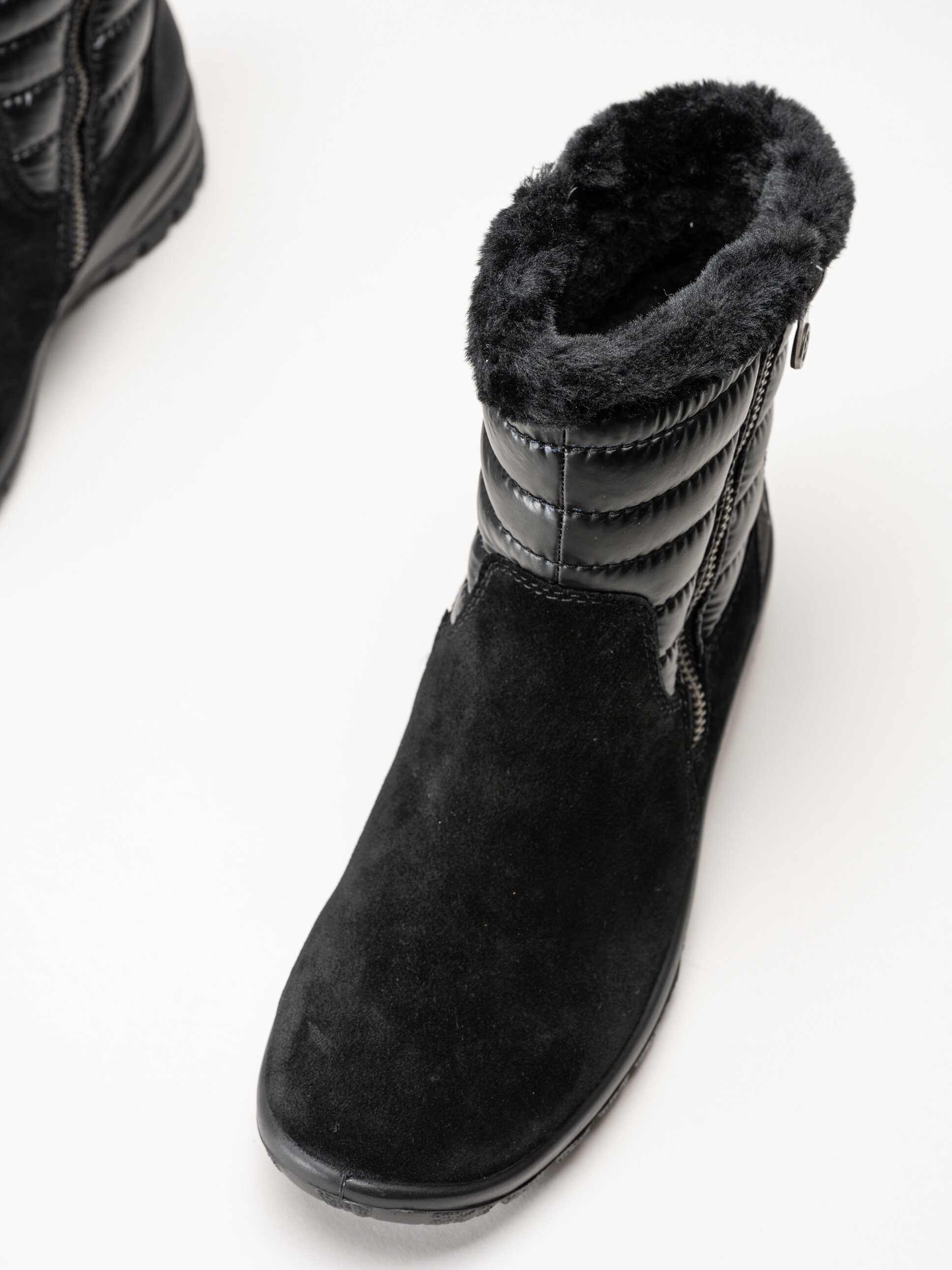 Rieker - Svarta fodrade boots i mocka
