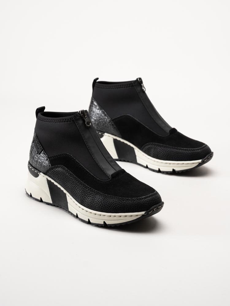 Rieker - Svarta sneakerboots med kilklack