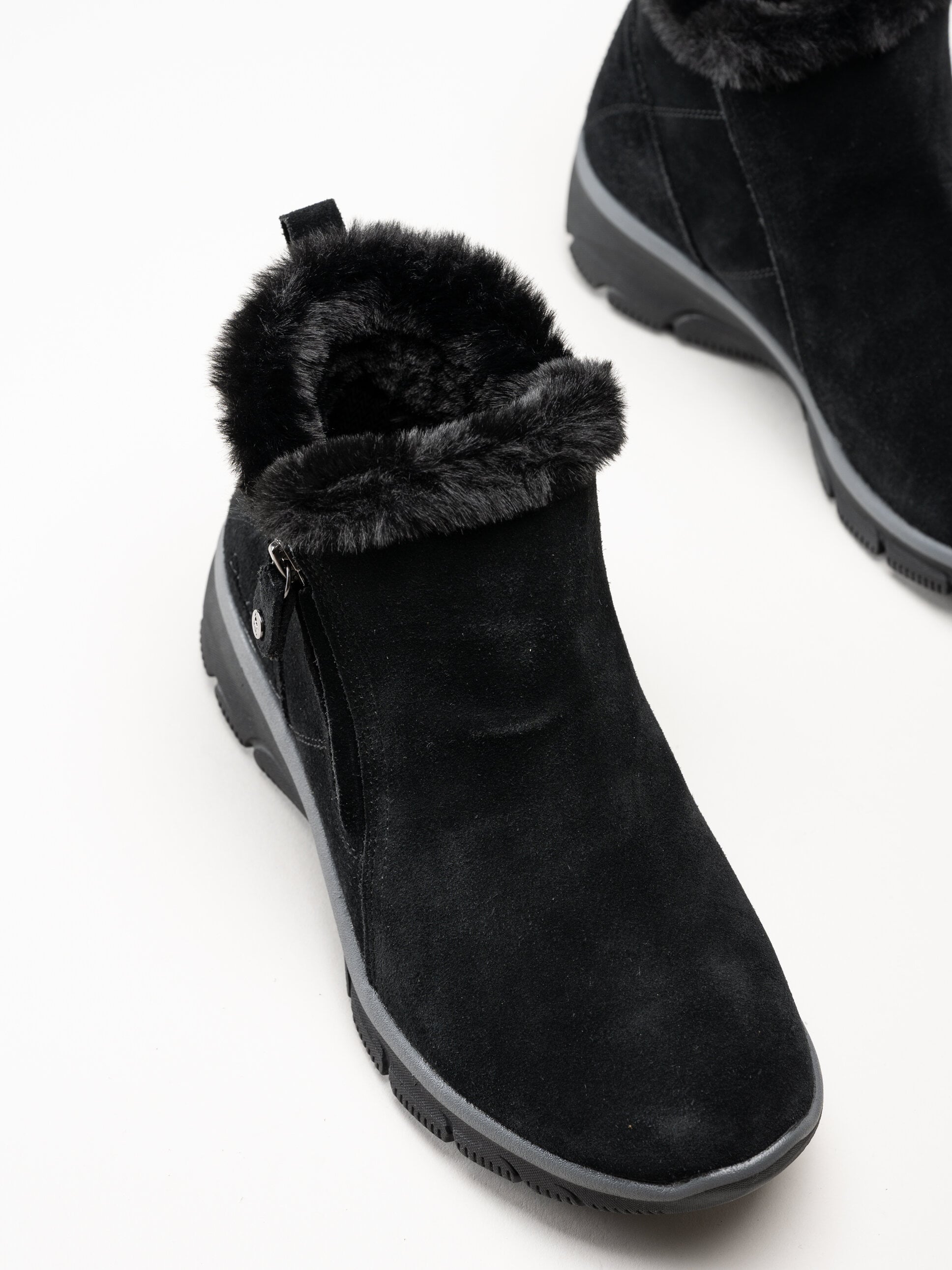Skechers - Svarta fodrade kängor i mocka