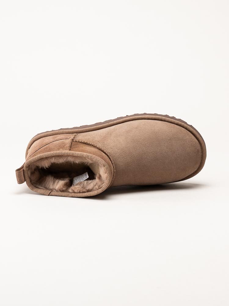 UGG - W Classic Ultra Mini - Bruna ullfodrade vinterboots i mocka