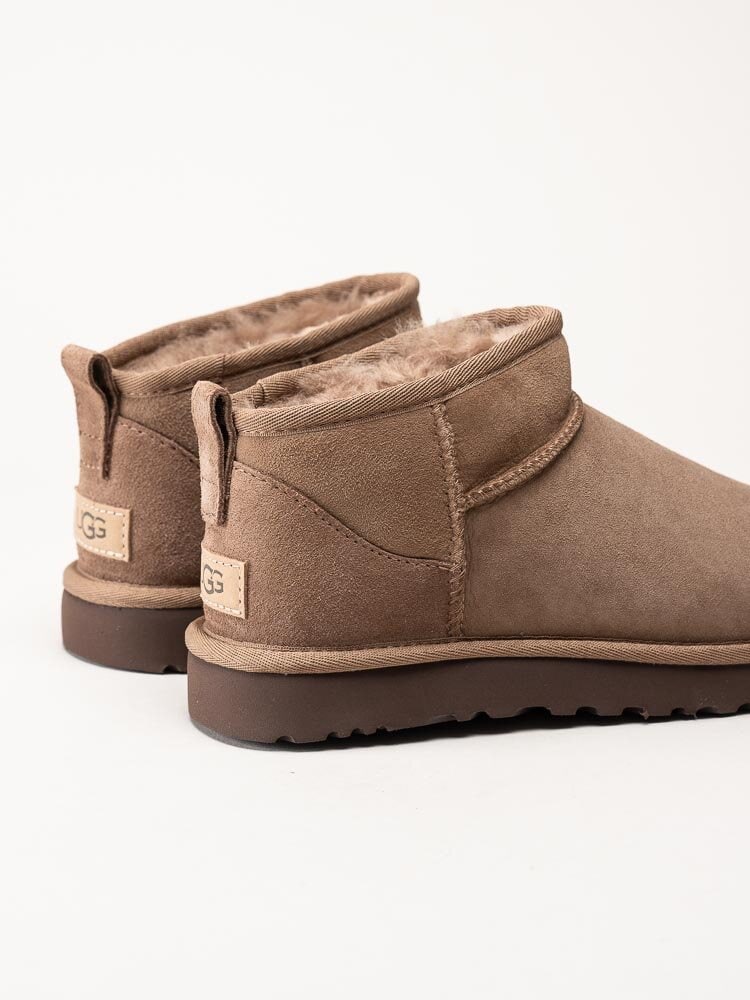 UGG - W Classic Ultra Mini - Bruna ullfodrade vinterboots i mocka