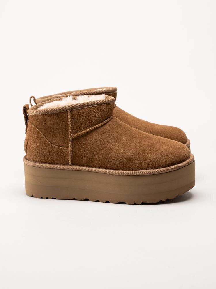 UGG - W Classic Ultra Mini Platform - Ljusbruna ullfodrade platåboots i mocka