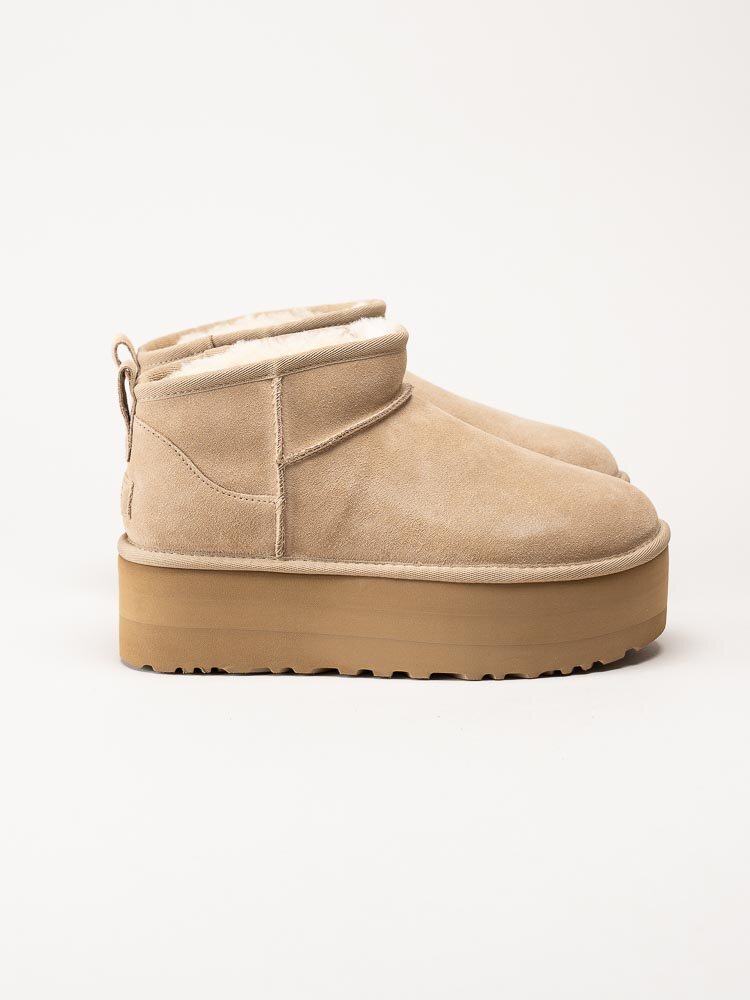 UGG - Ultra Mini Platform - Beige ullfodrade platåboots i mocka