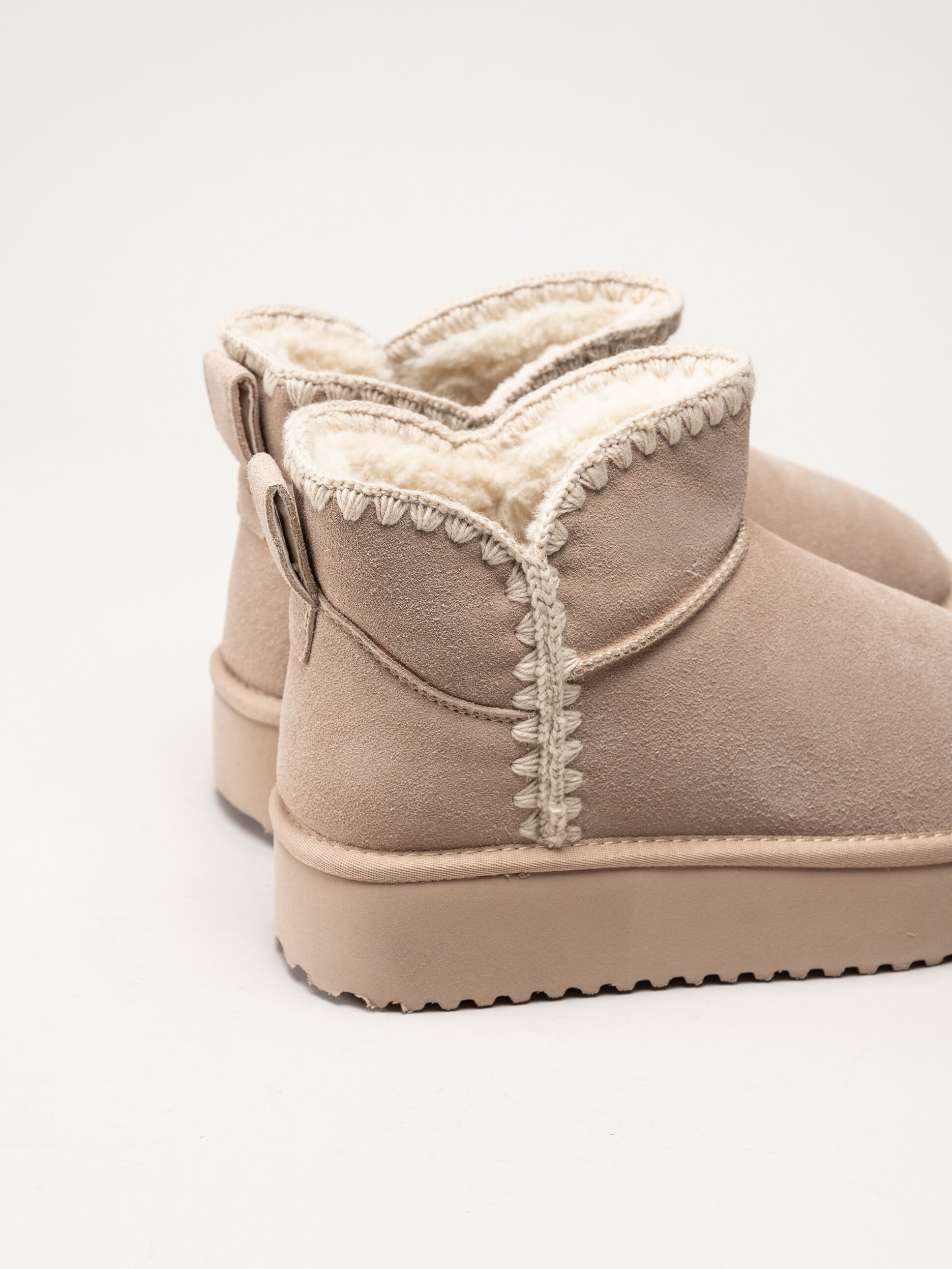 Duffy - Beige varmfodrade platåboots i mocka
