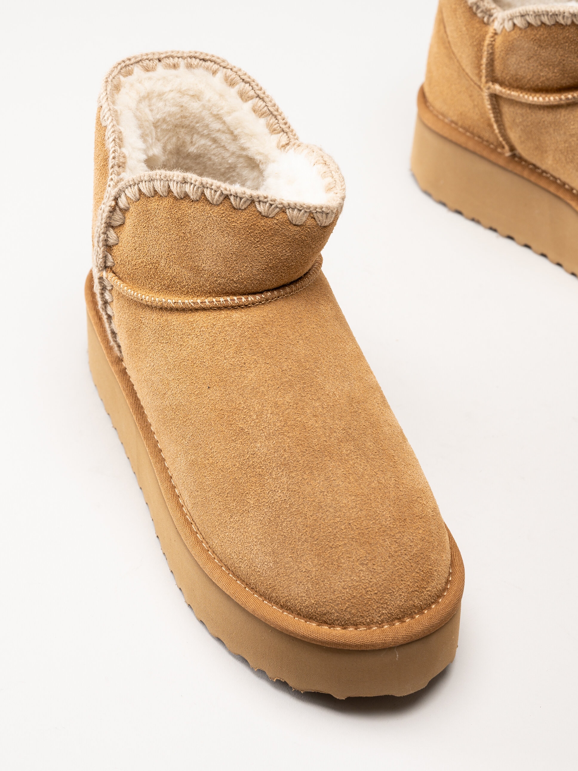 Duffy - Bruna varmfodrade platåboots i mocka