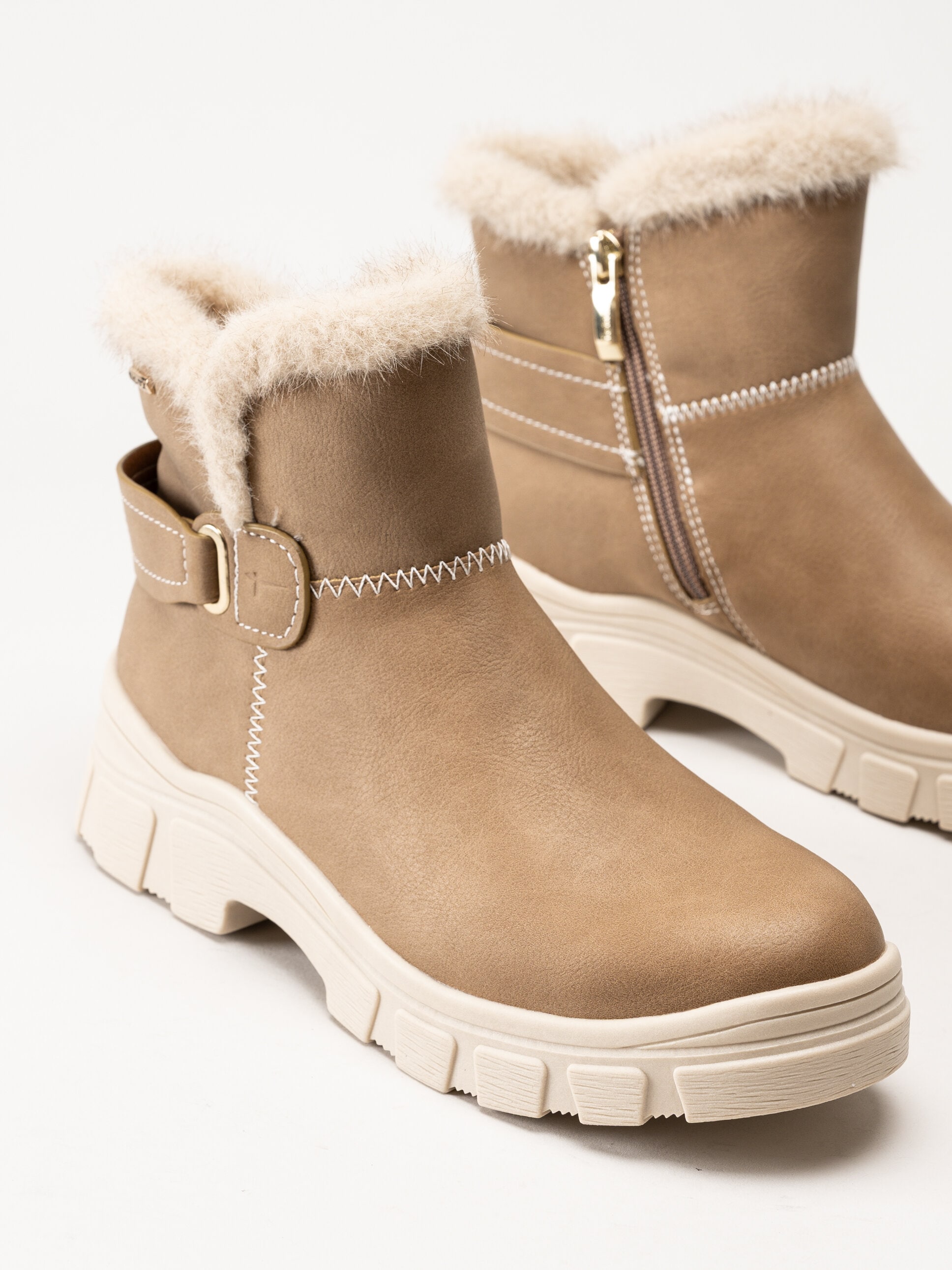 Tamaris - Ljusbruna fodrade boots