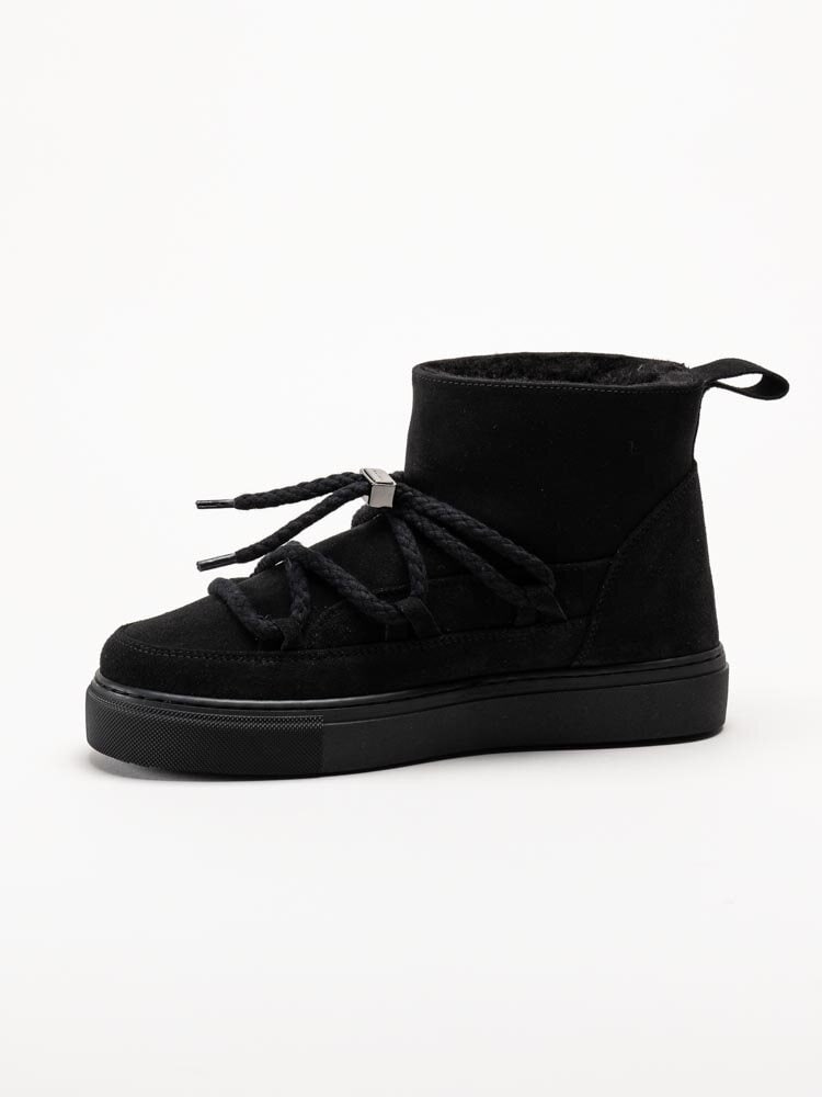 Inuikii - Classic Low - Svarta låga mocka boots