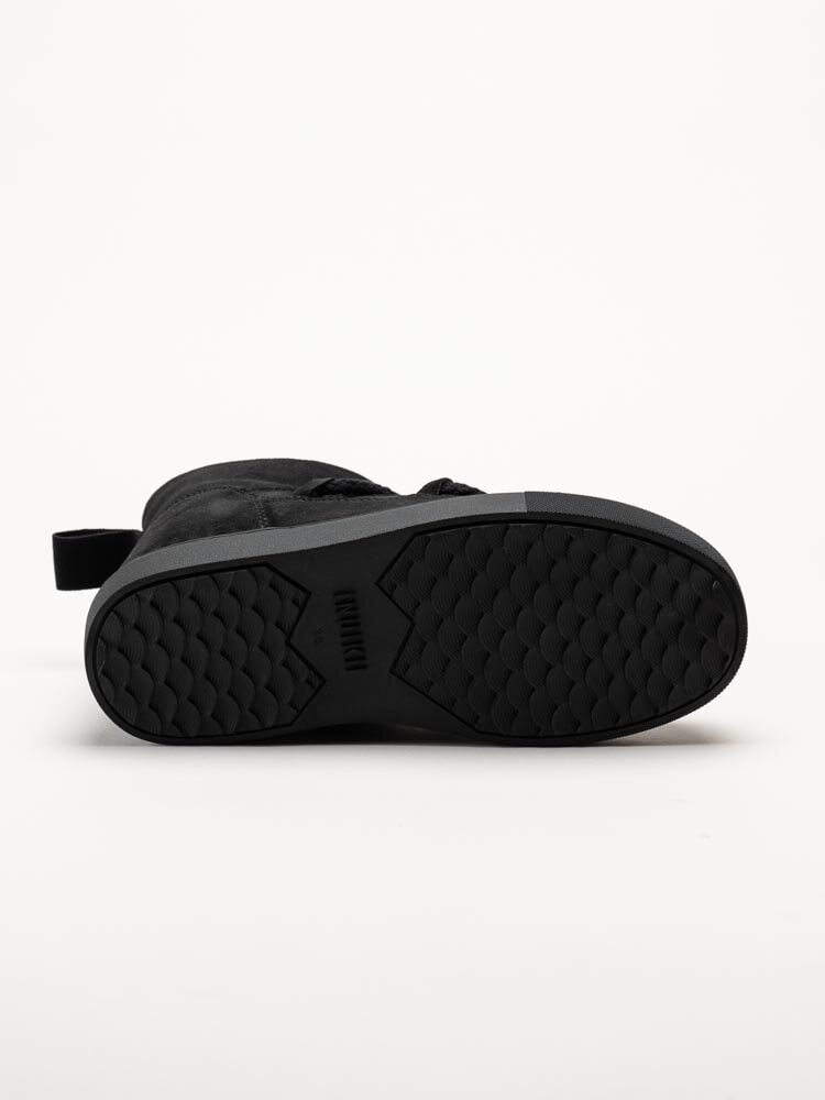 Inuikii - Classic Low - Svarta låga mocka boots