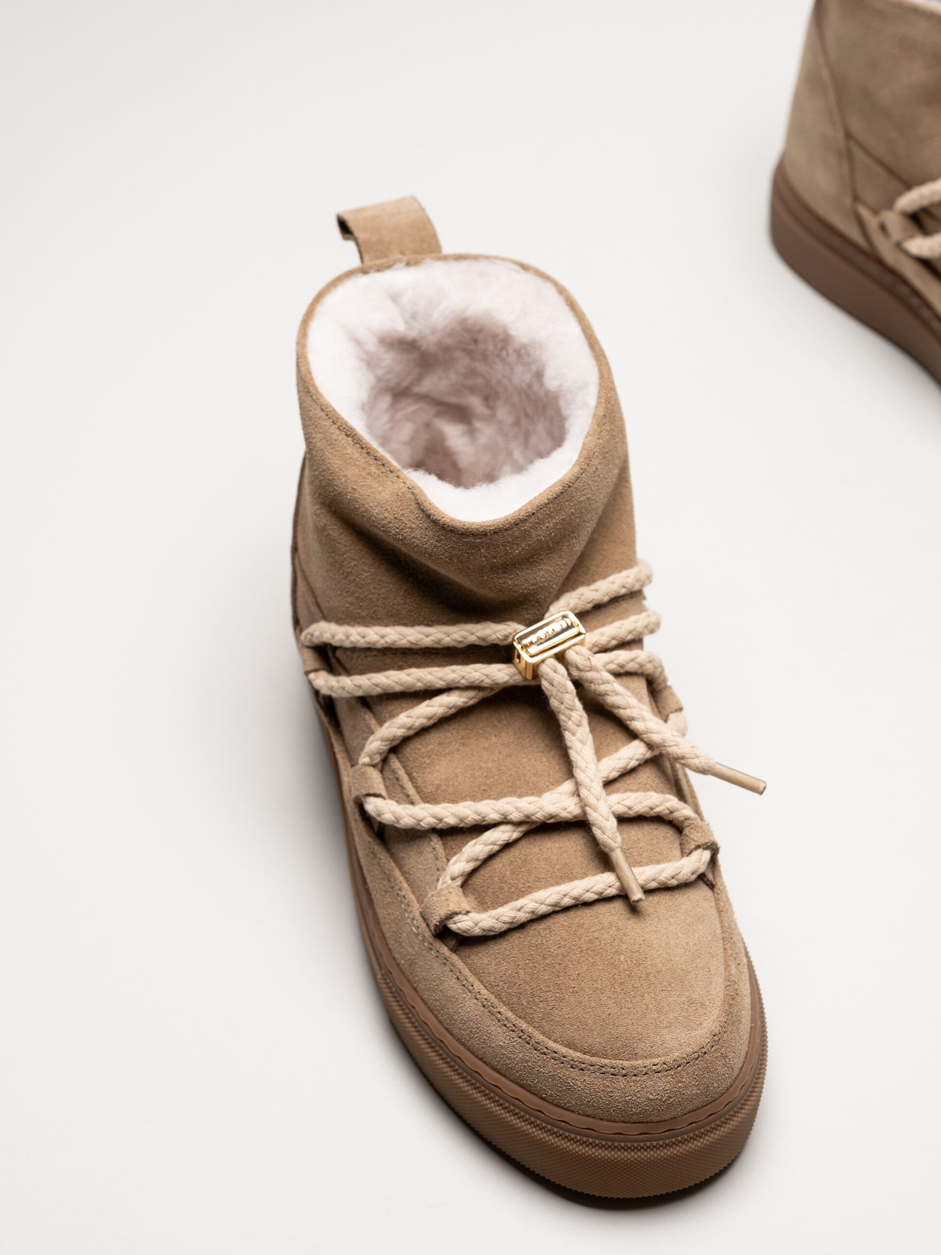Inuikii - Classic Low - Beige fodrade boots i mocka