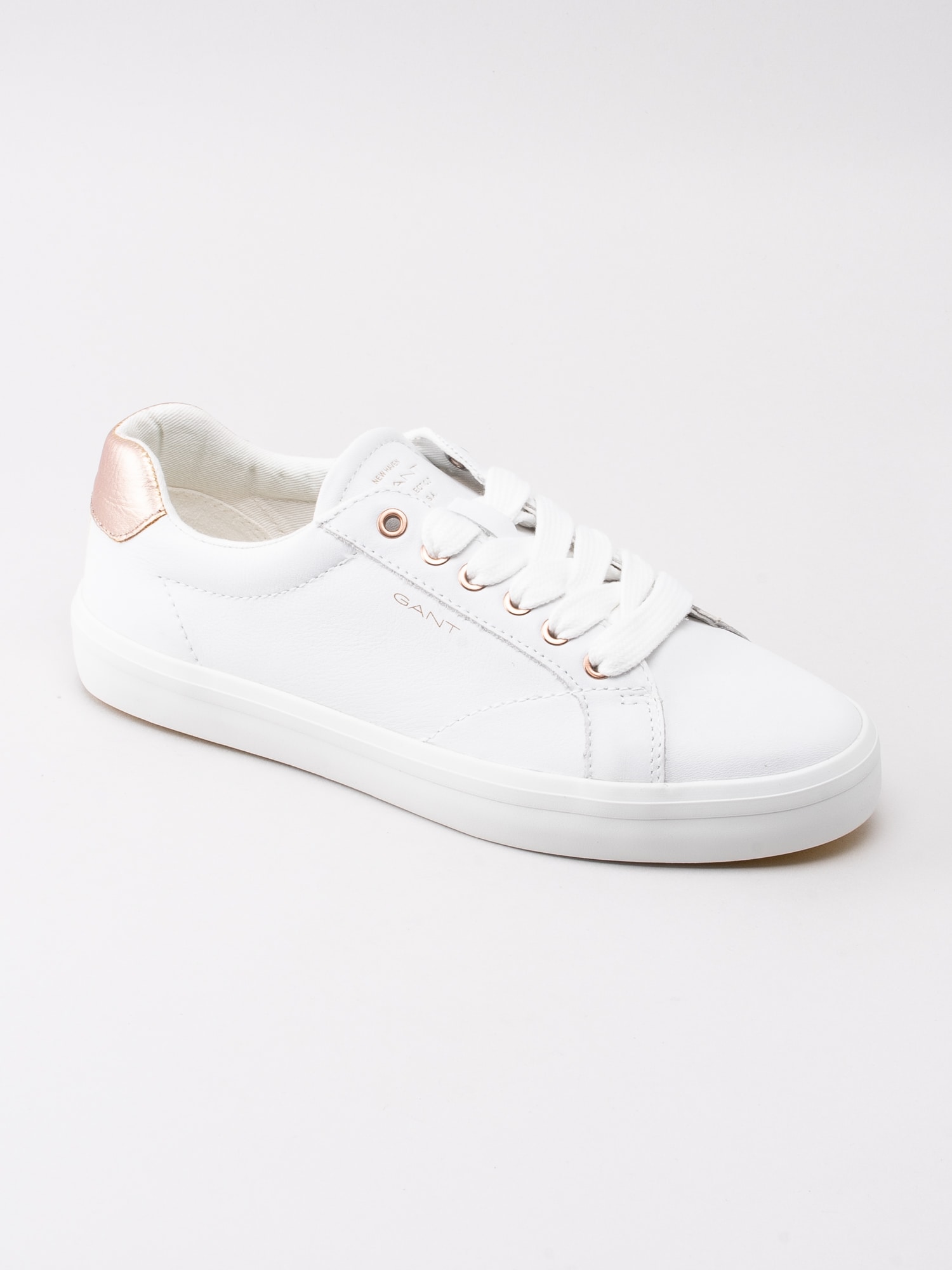 08191049 Gant Baltimore 18531452-G296 vita sneakers med rosa detaljer-1