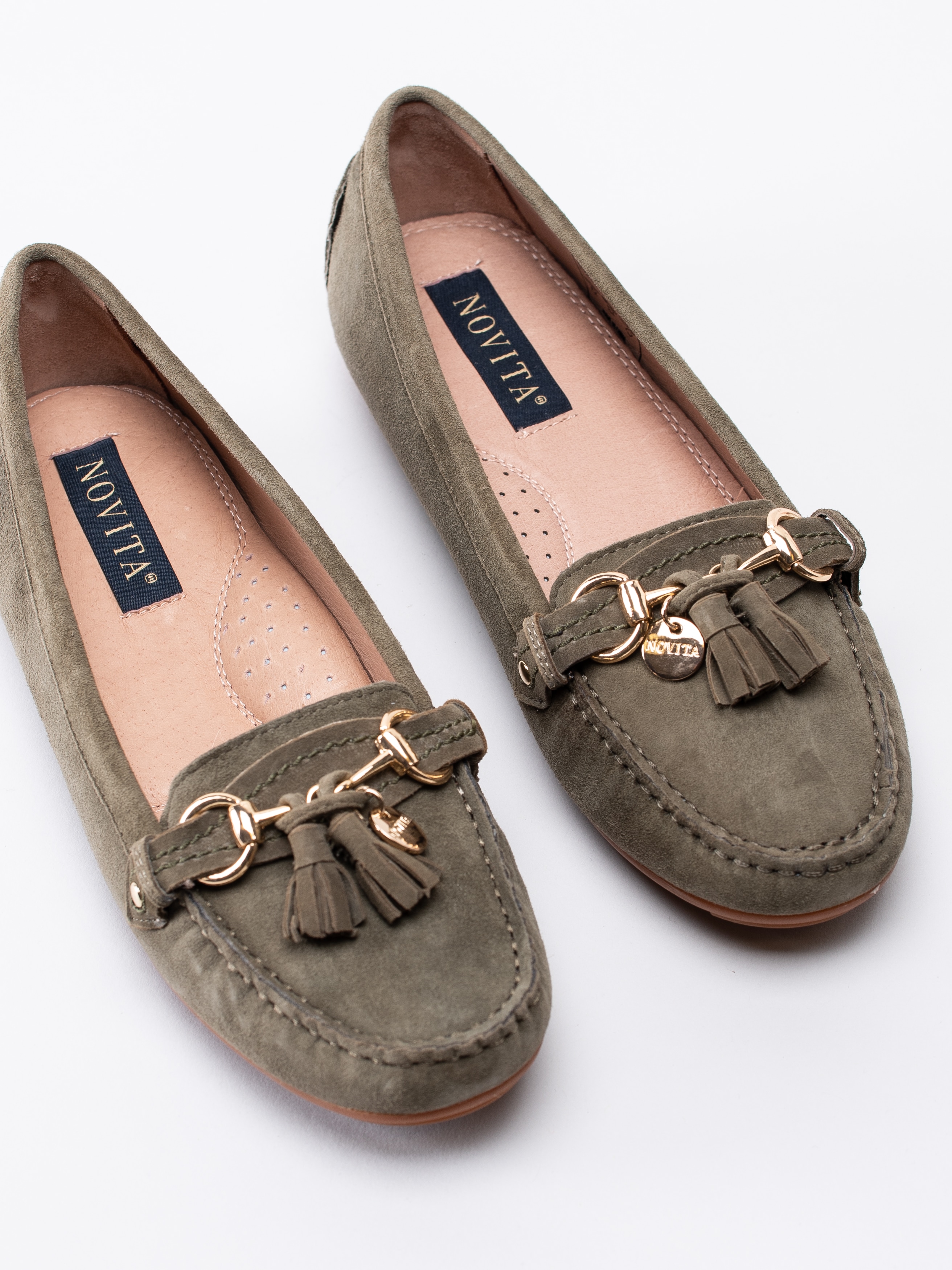 08191076 Novita Parma 1094349 mörkgröna loafers med tassels-6