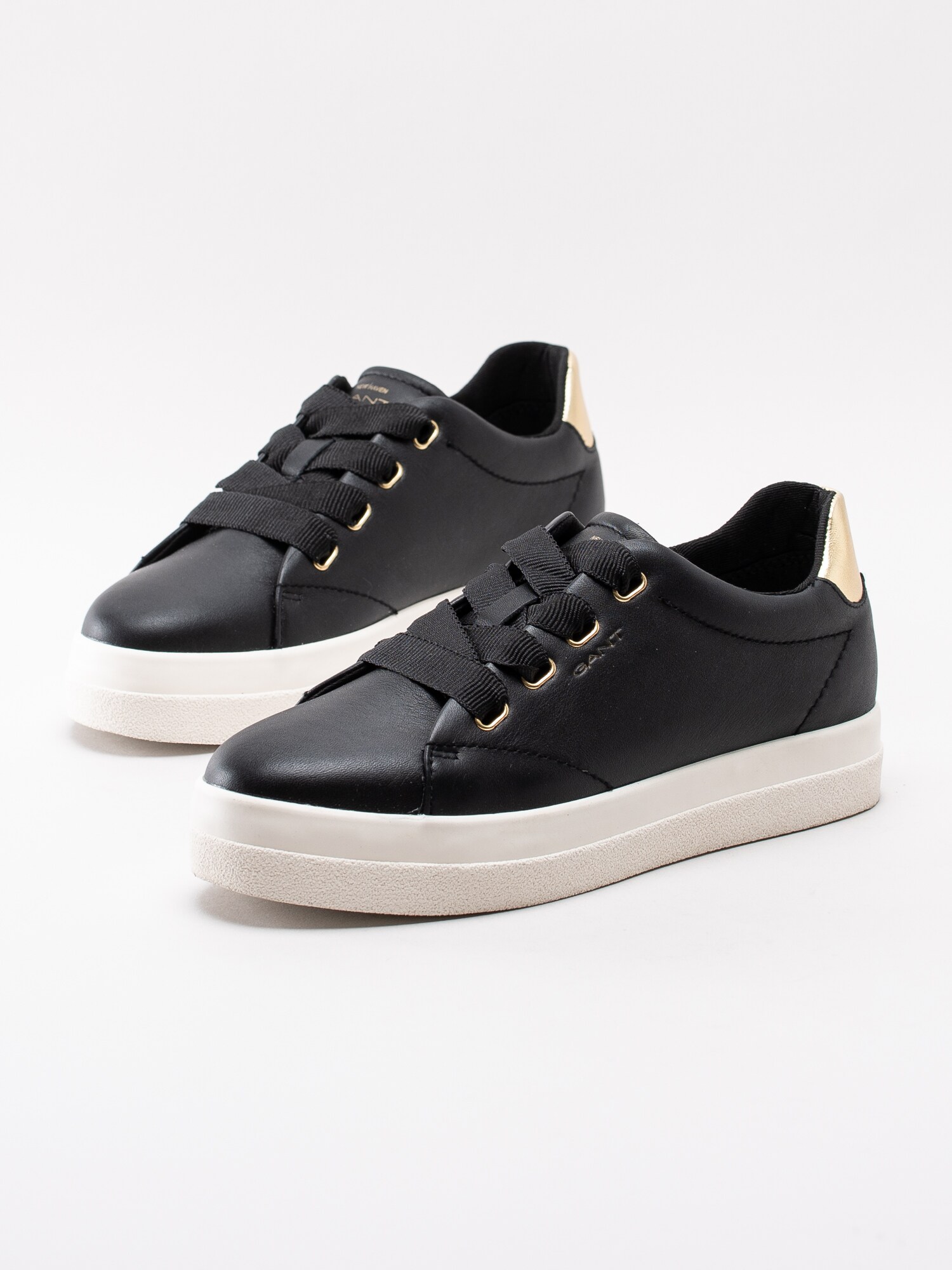 08193016 Gant Aurora 19531861G10-G00 svarta sneakers med gulddetaljer-6