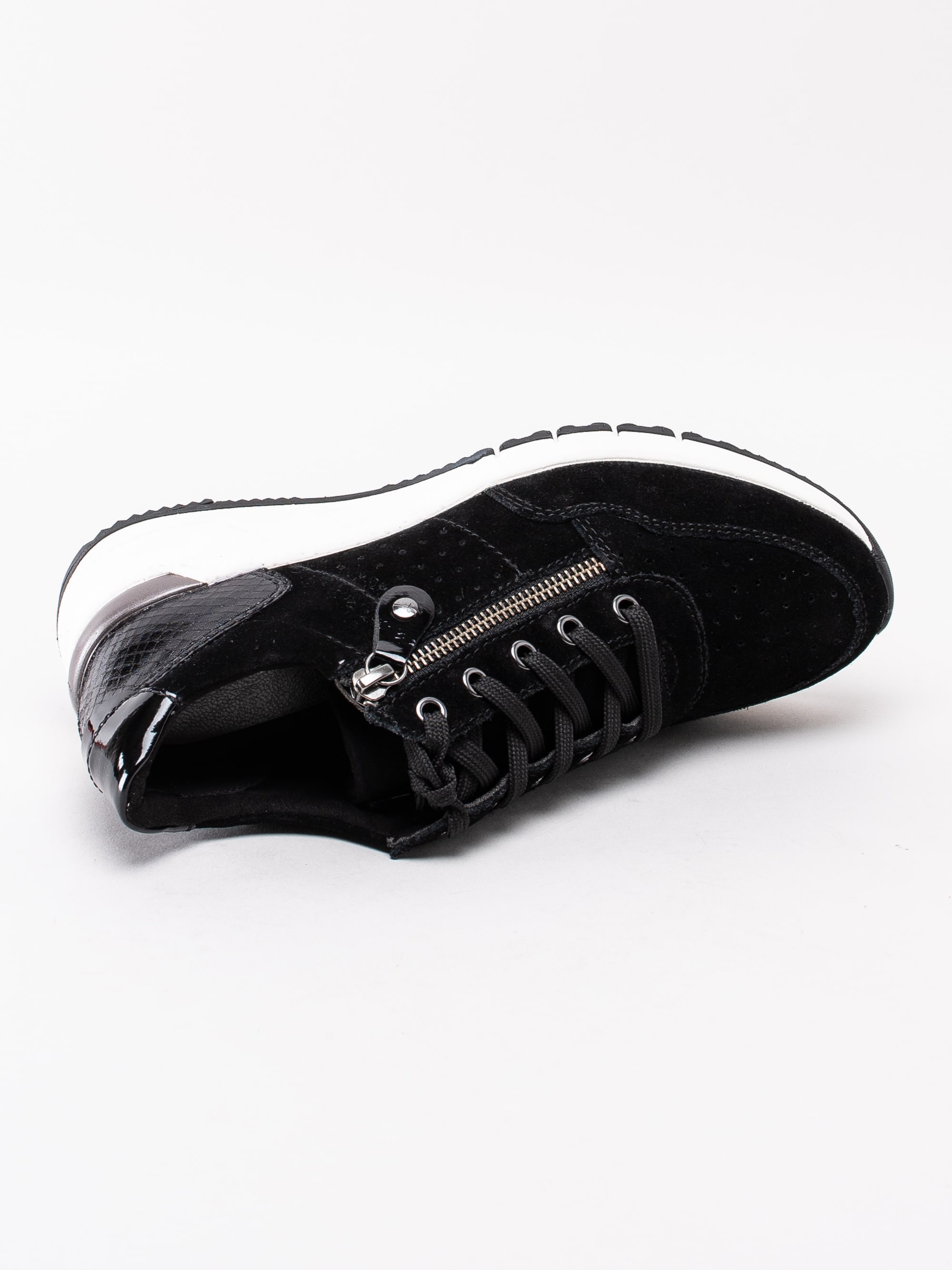 08193038 Tamaris 1-23727-23-098 svarta kilklackade sneakers med dekorativ dragkedja-4