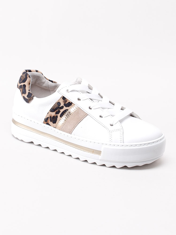 08201038 Gabor 46.495-51 Vita sneakers i skinn med leopardmönstrade detaljer-1