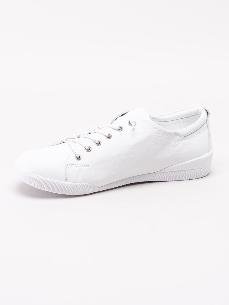 08201150 Charlotte of Sweden 887-5430-102 Vita slip on sneakers med resårsnörning-2