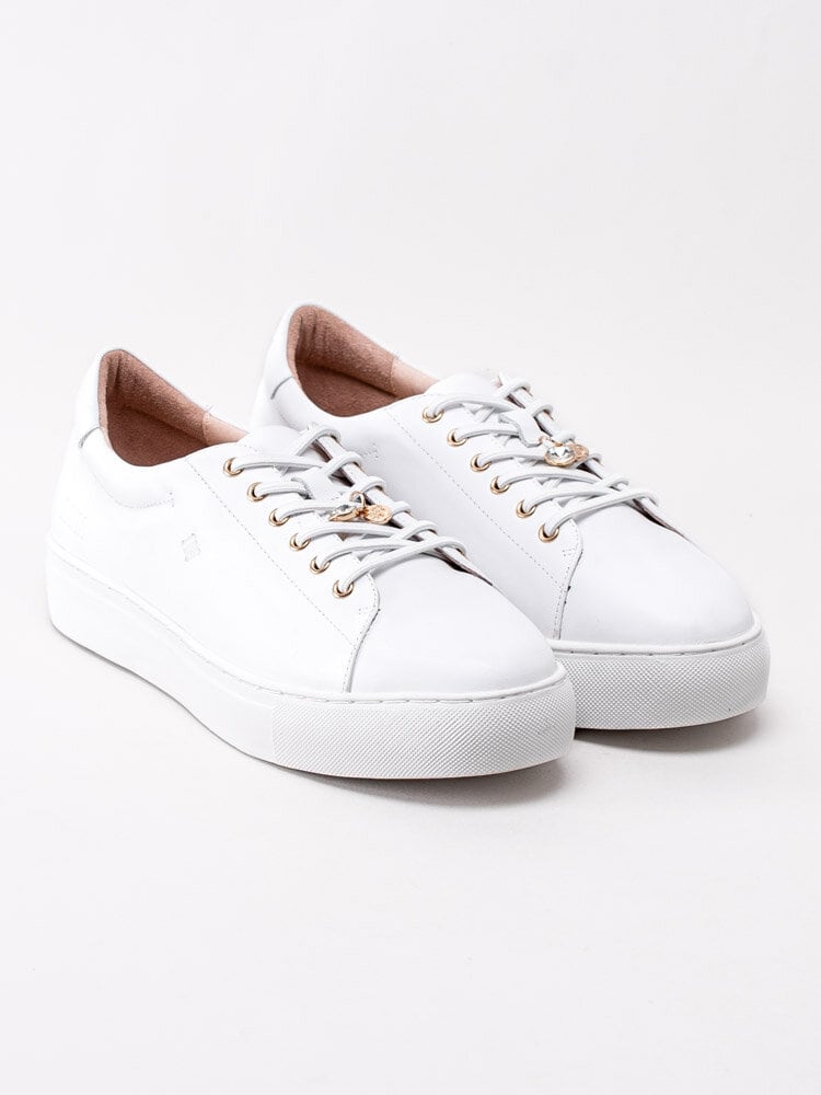 Dasia - Starlily Lace Up - Vita platåsneakers med smyckeshänge