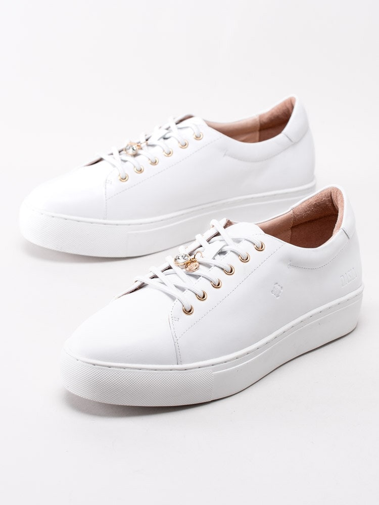 Dasia - Starlily Lace Up - Vita platåsneakers med smyckeshänge