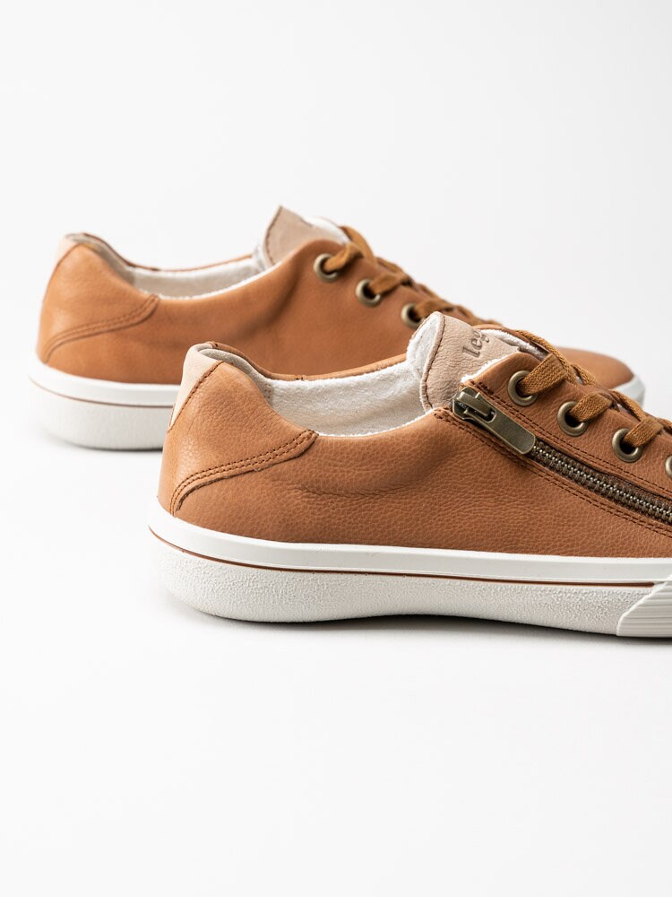 Legero - Bruna sneakers med skinn