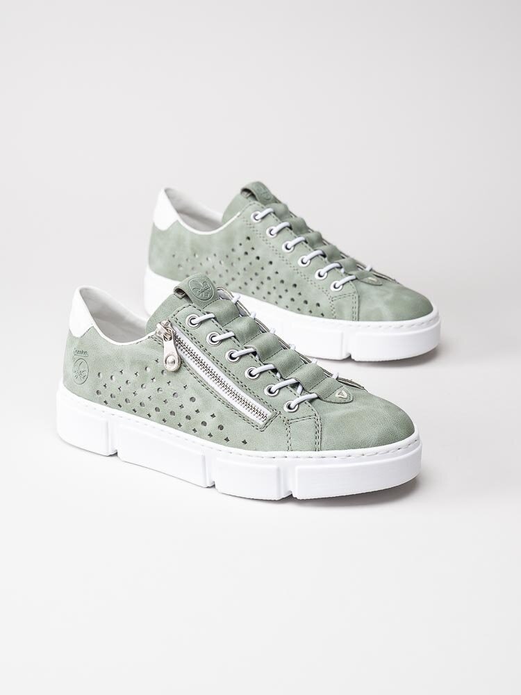 K p Rieker Gr na sneakers med chunky sula Skoman