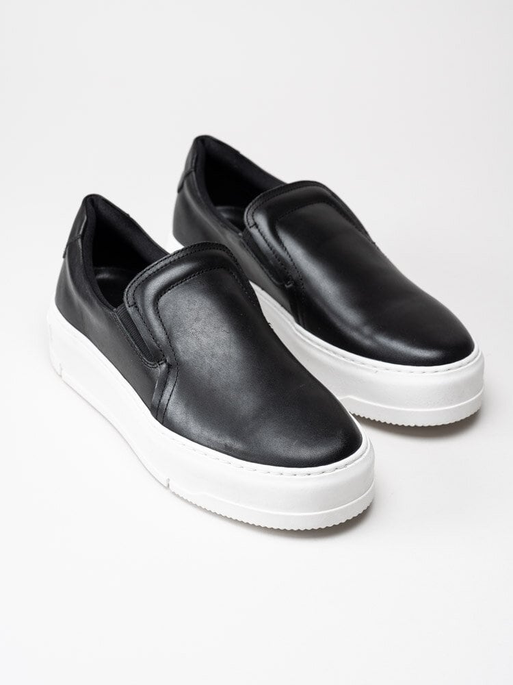Vagabond - Judy - Svarta slip on platåsneakers i skinn