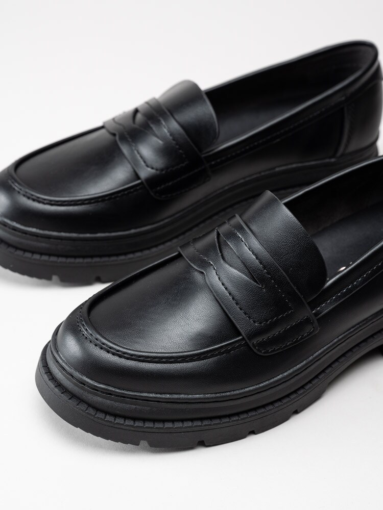 Tamaris - Svarta loafers i skinnimitation