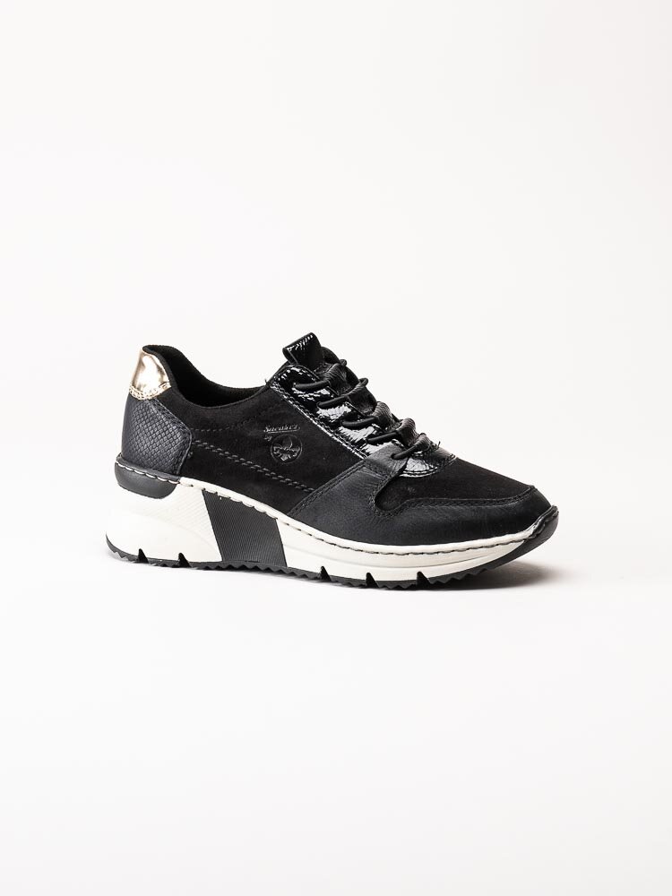 Rieker - Svarta kilklackade sneakers