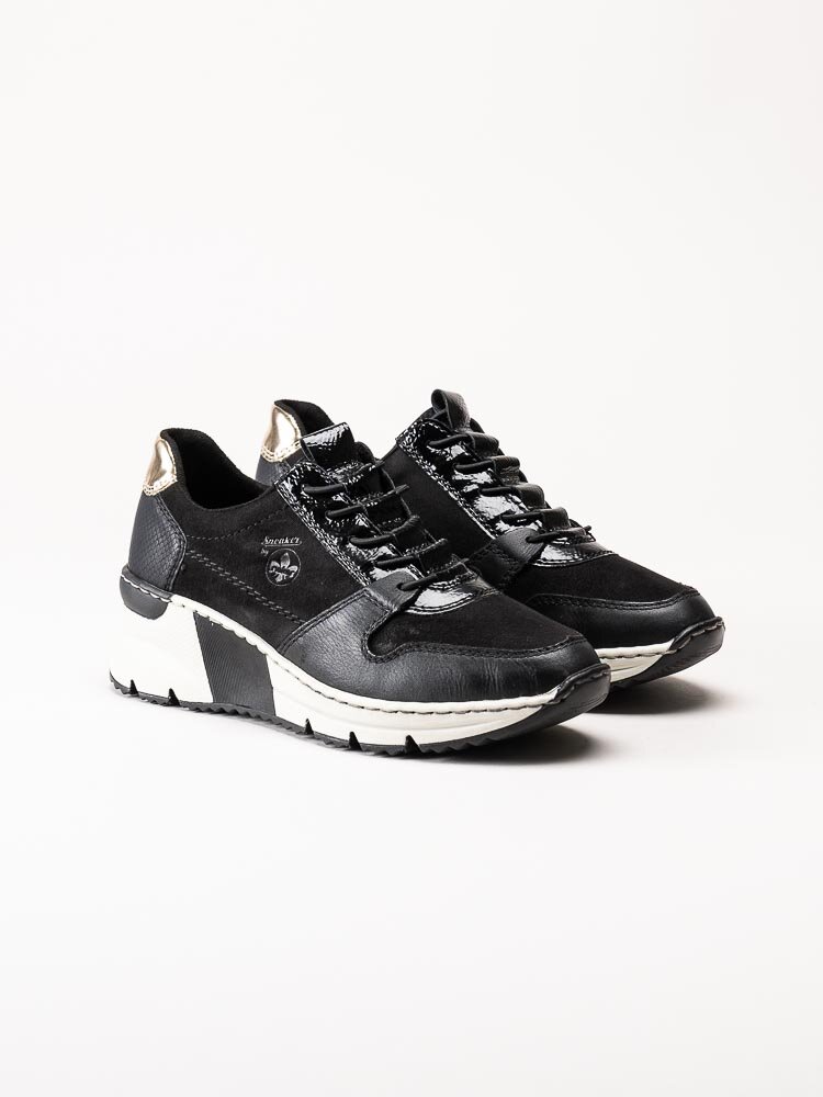 Rieker - Svarta kilklackade sneakers