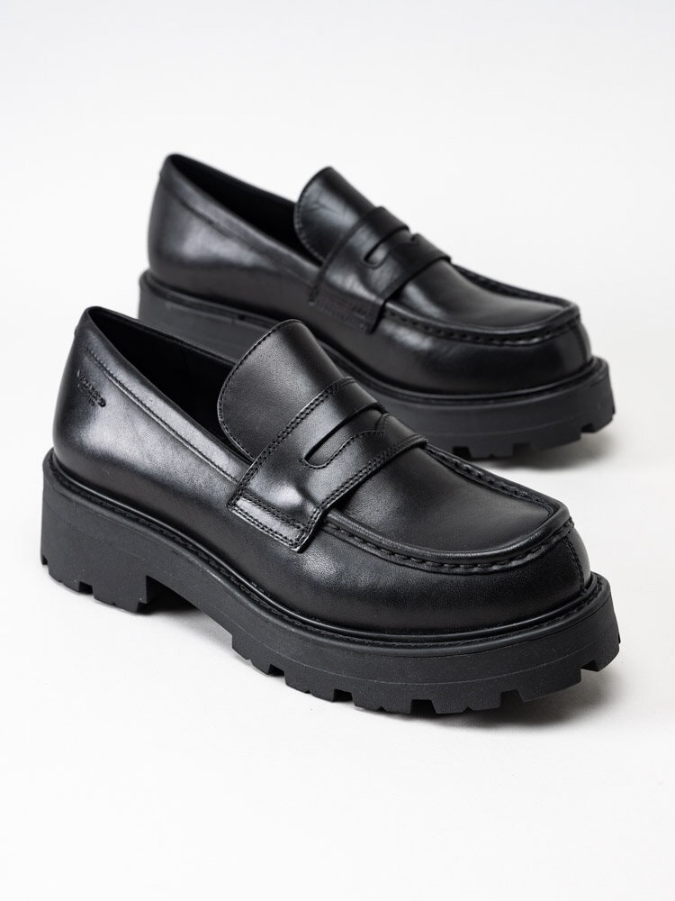 Vagabond - Cosmo 2.0 - Svarta loafers i skinn