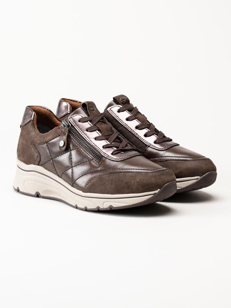 Tamaris - Bruna kilklackade sneakers i skinn