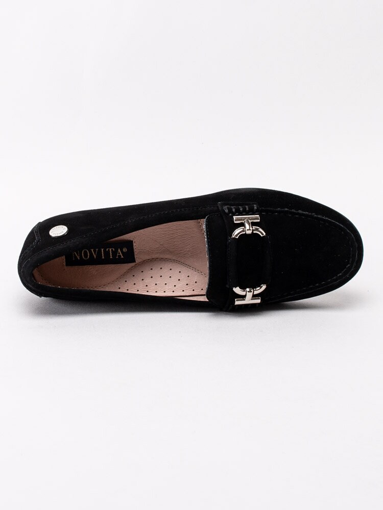 Novita - Parma Buckle - Svarta loafers med silverfärgat spänne