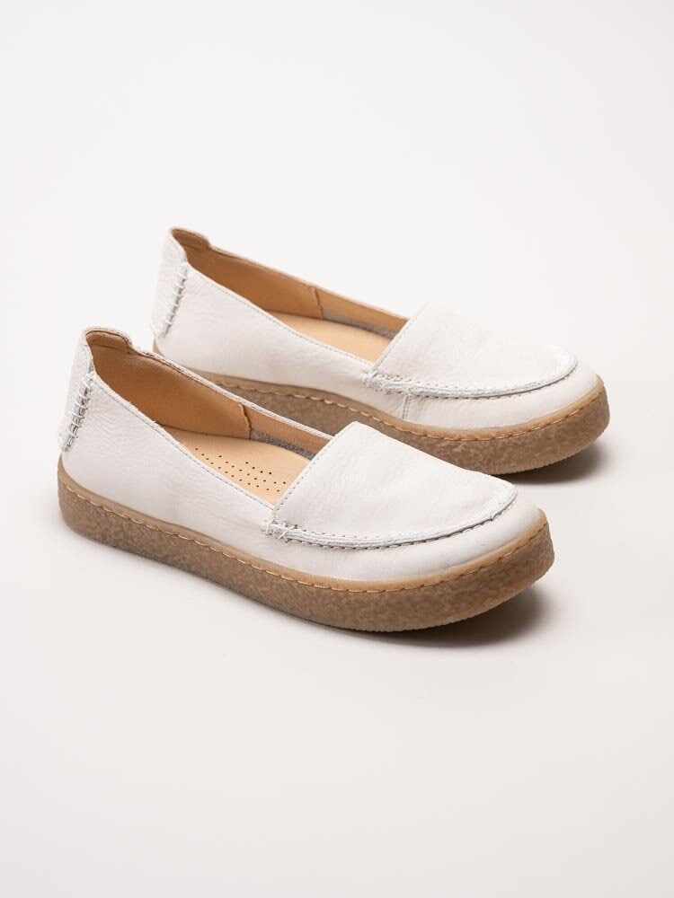 Clarks - Barleigh Low - Vita slip on skor i skinn