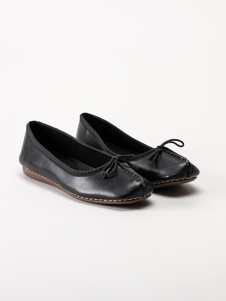 Clarks - Freckle Ice - Svarta ballerinaskor i skinn