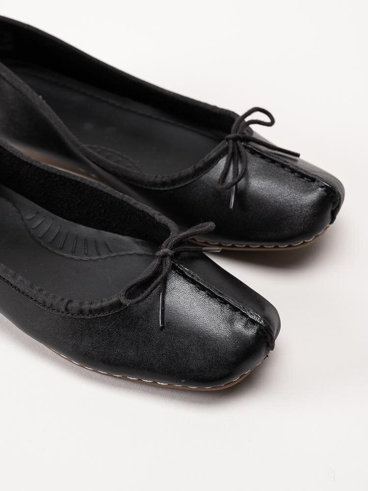 Clarks - Freckle Ice - Svarta ballerinaskor i skinn