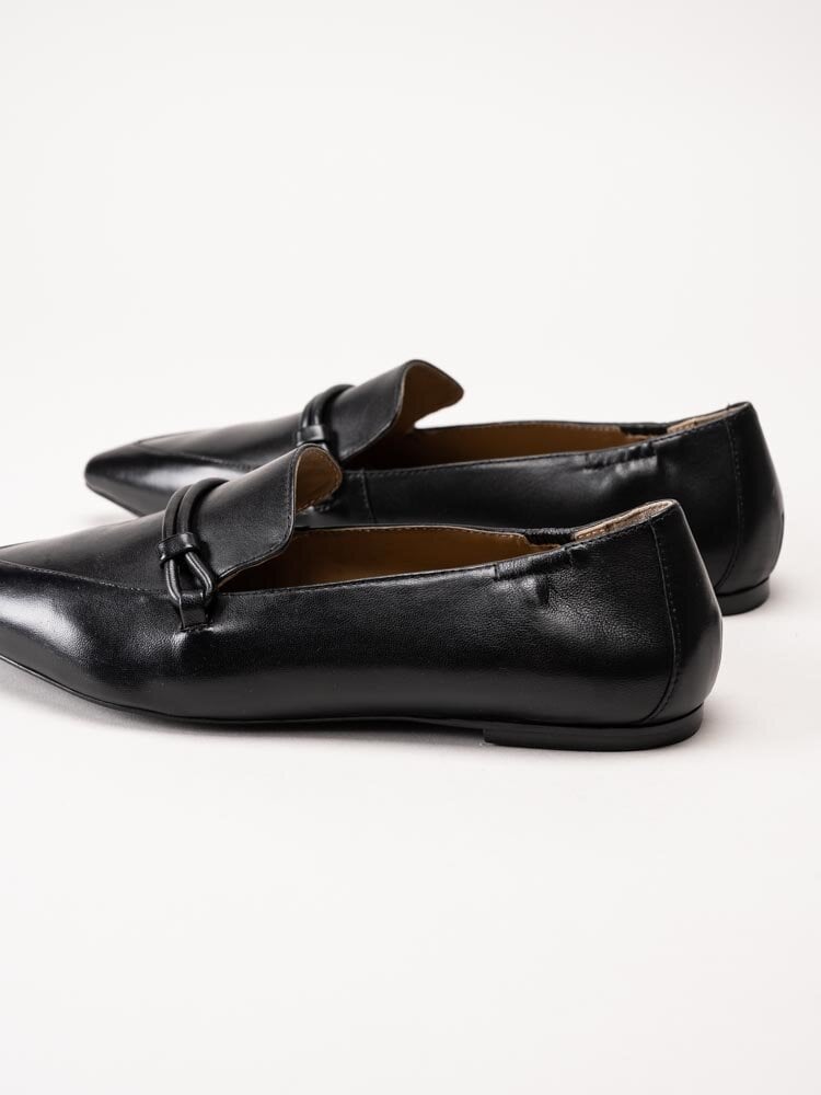 Copenhagen Shoes - Be You - Svarta spetsiga loafers i skinn