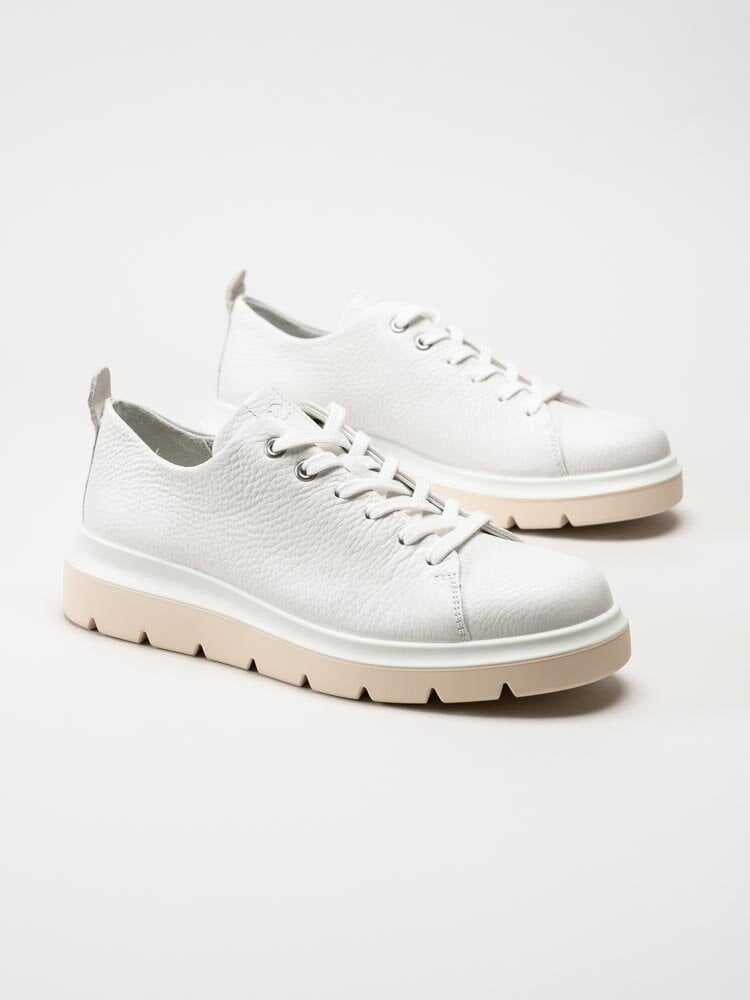 Ecco - Nouvelle - Vita sneakers i skinn